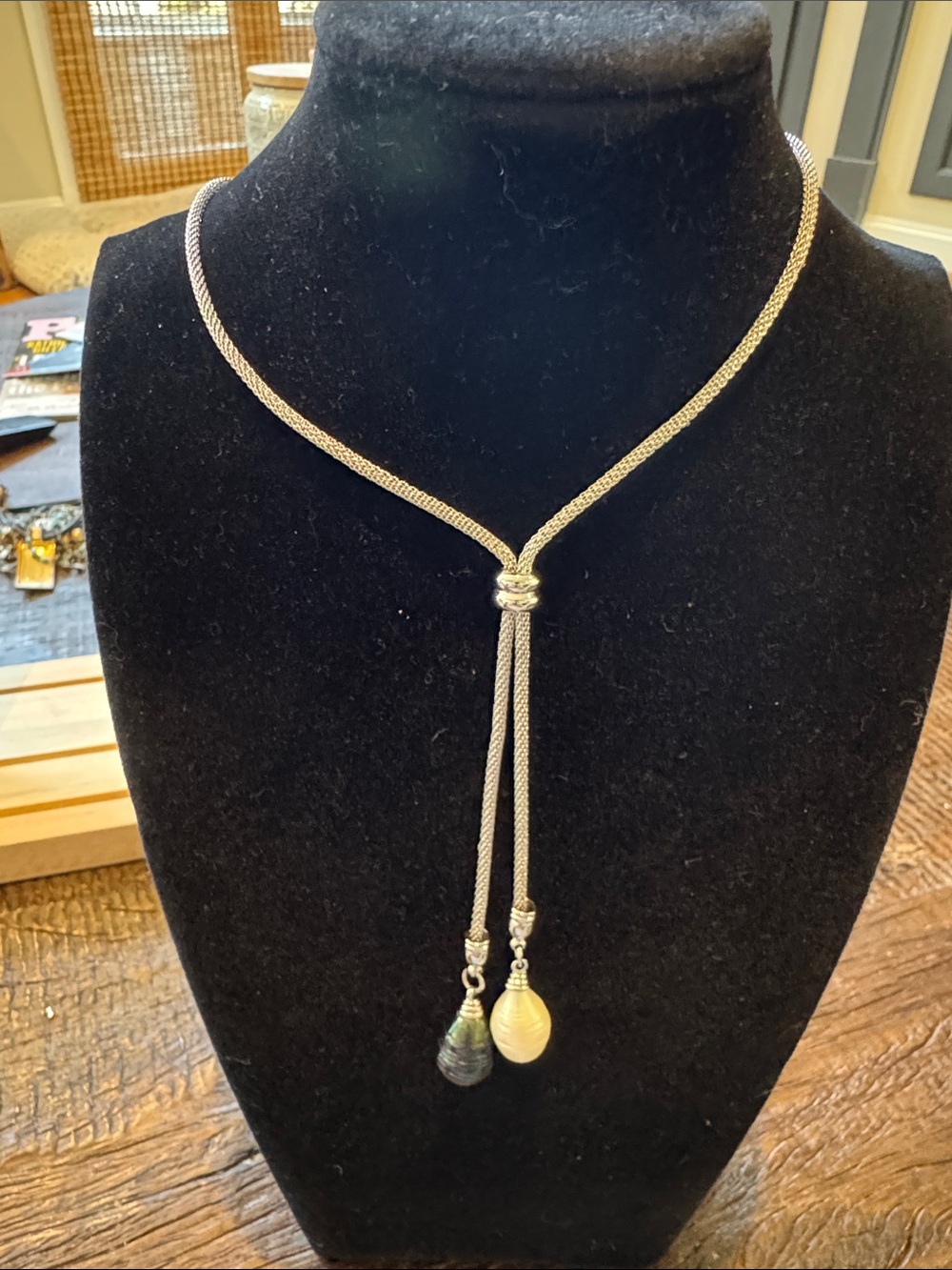 Vintage Silver-Tone Lariat Necklace with Drop Shell Charms